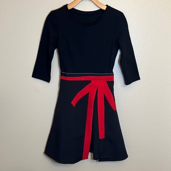 METISU Red and Black Bow Dress - Picture 1 of 12